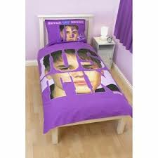 Born in 1994 in stratford, ontario, canada, to a single mother, bieber took second place in a local talent competition at a young age. Autogramm Nie Sagen Nie Justin Bieber Einzelbett Polycotton Bettwasche Ebay