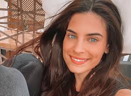 Πριν από λίγα μόνο λεπτά το ανακοίνωσε ο τρισευτυχισμένος μπαμπάς σάκης μέσα από τον λογαριασμό του στο instagram! Xristina Mpompa Etsi Perase Th Mera Ths Ektos Spitioy Pics