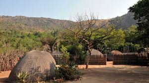 A demonstration in the landlocked african kingdom of eswatini turned violent overnight with shops and cars burned as protesters demanded an end to the country's absolute monarchy. Klimatabelle Eswatini Temperatur Beste Reisezeit Wetter
