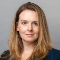 Courtney Smythe's Instagram, Twitter & Facebook