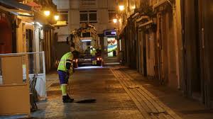 Noticias sobre toque de queda: Toque De Queda En Galicia Entre Las 23 00 Y Las 6 00 Que Se Puede Hacer Y Que No