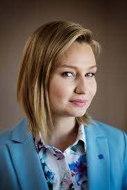 Born 11 february 1987), since her marriage to niklas busch thor in 2014 commonly known as ebba busch thor, is a swedish christian democrats politician who has served as leader of the christian democrats since april 2015. Ebba Busch Thor Ett Fast Jobb Ska Alltid Ge Mer An Bidrag Arbetet