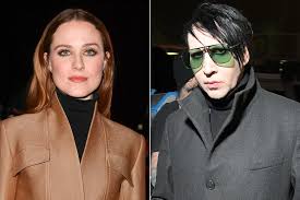 Westworld star evan rachel wood has named marilyn manson as her alleged abuser, claiming that he groomed her as a teenager and brainwashed and manipulated her into submission. Evan Rachel Wood Says Ex Marilyn Manson Horrifically Abused Her For Years Ew Com