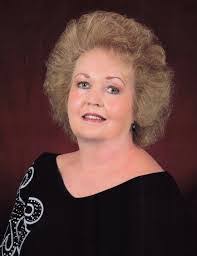 Mandy Booher's Instagram, Twitter & Facebook