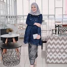 Dari postingan foto itu, sugiyanto juga memberi keterangan untuk lebih memperjelas. 8 Tips Memilih Busana Penutup Tubuh Bagian Bawah Untuk Pelengkap Kebaya Brokat