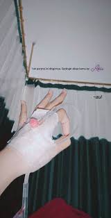 Prosedur pemasangan infus di klinik atau rumah sakit aman di bawah pengawasan perawat terlatih. 17 Ide Anggur Merah Di 2021 Arsitektur Rumah Sakit Gambar Still Life Foto Tangan