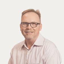 We need to protect white rhino cows to charge at the threat of poaching