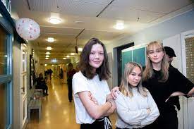 Antalet elever på skolan ökade under 2019 från 624 till 670 st. Elevdemonstration Mot Sexuellt Vald I Skolan