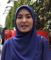 Tajul dan wany hasrita kembali dengan single duet mereka yang berjudul rindu dalam benci. Wany Hasrita Wikipedia Bahasa Melayu Ensiklopedia Bebas