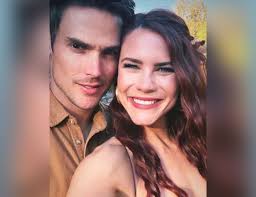 The Young And The Restless: Mark Grossman And Courtney Hope Are HOLIDAYING  Together, Relationship CONFIRMED