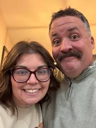 Can someone get the white stripe off my face? I want to frame it. Thanks!!!