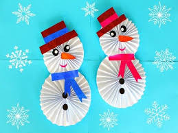 как сделать новогоднюю поделку своими руками в детский сад Diy Snegovik Iz Bumagi Svoimi Rukami Novogodnie Podelki Muneco De Nieve De Papel Paper Sno Samodelnye Rozhdestvenskie Otkrytki Rozhdestvenskie Podelki Podelki