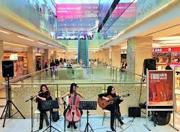 alisveris keyfini muzikle birlestirmeye ne dersiniz izmir park ta trio muzik dinletisi basladi park muzik ordu