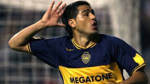 Jugó 388 partidos oficiales, convirtió 92 goles y ganó 11 títulos con la camiseta azul y oro: Juan Roman Riquelme Daba Gusto Jugar En El Boca Del 2007 Marca Claro Argentina