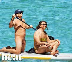 David Walliams and Alan Carr strip off to recreate that Orlando Bloom naked  paddle boarding photo