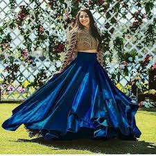Beautiful And Latest Lehenga Designs For Girls On Mehndi And Wedding Ceremony In 2020 Indian Fashion Dresses Indian Wedding Gowns Lehenga Designs