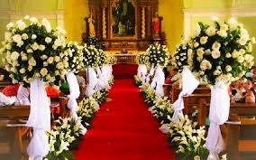 Esta imagen te da una idea de cómo se ve el cristal y las velas en abundancia. Arreglos De Iglesia Sencillos Para Boda Novocom Top