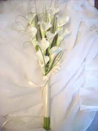 Simple Brides Wedding Bouquet Overarm Posy Calla Lily Wedding Bouquets Bride Simple Wedding Bouquets Flower Bouquet Wedding