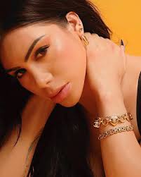 Silvia Murillo's Instagram, Twitter & Facebook