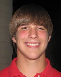 Four area teens win sailing scholarships