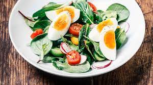 Multiply your optimal weight by 0.36 (the amount of protein you should have per pound of body weight) to determine how many grams of protein you should eat. Boiled Egg Diet Review Does It Work For Weight Loss