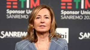 In questi giorni il nome della conduttrice mediaset è slegato dallo storico programma di formu e più vicino a quello del grande fratello. Sanremo 2021 Tutto Su Barbara Palombelli Figli Marito Francesco Rutelli E Vita Privata