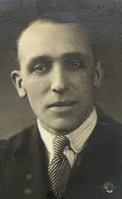 oz.Typewriter: The Curious Case of the British Baby and the World World I  Flying Ace