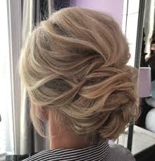 For added texture, spray your hair with a dry shampoo or a texturising spray, this will help. 50 Wonderful Updos For Medium Hair To Inspire New Looks Hair Adviser
