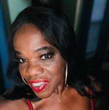 Bertha Johnson pretty much sums up my Black Friday! Lol….😘🖤 We had so  much fun last night with beautiful friends and The Unlimited Show  Band!❤️🎶💚💪🏾