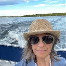 Kristin Pratt's Instagram, Twitter & Facebook