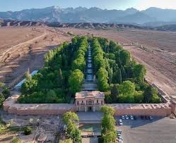 Shazdeh Garden Meaning Prince S Garden Is A Historical Persian Garden Located Near Mahan In Kerman Province Iran It Is The Ninth Iranian Garden That Has Been Persian Garden Iranian Architecture Paradise