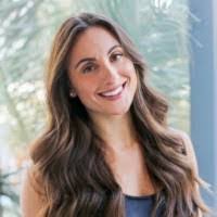 Elizabeth Defalco's Instagram, Twitter & Facebook