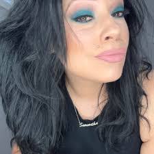 Samantha Jean's Instagram, Twitter & Facebook