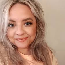 Daphne Mcmullen's Instagram, Twitter & Facebook