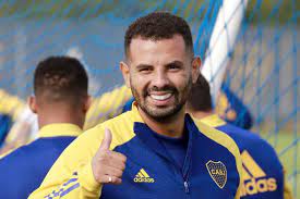 Edwin andrés cardona bedoya (8 de diciembre de 1992, medellín, colombia) nació en una familia su padre, andrés cardona fue un trabajador incansable, practicó los oficios de albañil, conductor de. Boca Sonrie Edwin Cardona Viajara A Santa Fe Y Jugaria Ante Union La Nacion
