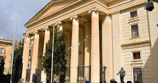 Nicht mehr gewinnabführung (1 firma) · geschäftsführer: Darren Debono S Stepdaughter And Former Bank Official To Stand Trial Ultime Notizie