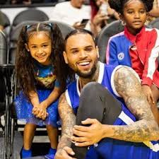 Chris brown also appeared to sleep through the shot all while holding his son close. Newstoter Com Black News And Entertainment Portal Chris Brown Photoshoot Chris Brown Daughter Chris Brown Outfits
