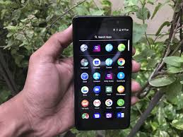 Lenovo K8 Plus with a 5.2-inch display ...