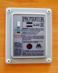 Most flush mount lp gas leak detectors including fleetwood and winnebago. Lpg Leak Detector Troubles False Alarm Beeps Airstream Forums