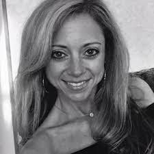 Kim Defelice's Instagram, Twitter & Facebook