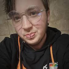 When you came out 2 years ago, but have been refering to yourself as male  for 35 years... But I'm getting better at it. 😅