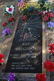 Stephen Stevie Ray Vaughan Burial Plot Oak Cliff Dallas Tx Photo 1 Famous Graves Famous Tombstones Headstones
