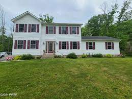 Click the heart icon to add this property to your favorites list save search view map. Waymart Pa Homes For Sale Real Estate By Homes Com