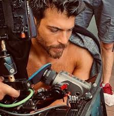 Can Yaman official account