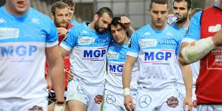 Sur la pelouse d'aguilera le biarritz olympique reçoit l'aviron bayonnais pour ce qui pourrait être le dernier derby basque de rugby au plus haut niveau. Mnjgvaowxuc3mm