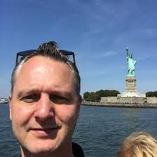 Krystal Worden's Instagram, Twitter & Facebook