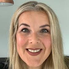 Nadine Hill's Instagram, Twitter & Facebook