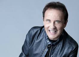 Roby Facchinetti: la sua vita in un disco e in un video da 100 immagini