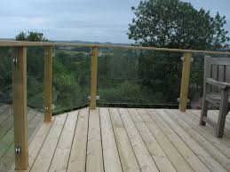 Homeadvisor's glass railing cost guide provides glass banister panel, equipment and labor prices per foot for decks, stairs and balconies. 25 Glass Deck Guards Ideas Deck Deck Railings Glass Railing Deck