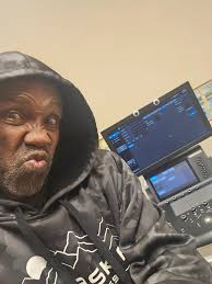 Comedian Earl David Reed added...